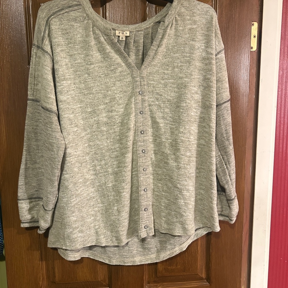 ***NWOT*** POL oversized Small- Gray Button-Up Women's lightweight sweater